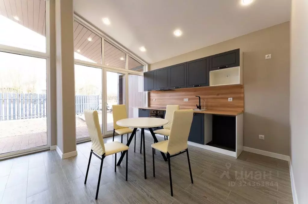 Дом в Ленинградская область, Ломоносовский район, Аннинское городское ... - Фото 2