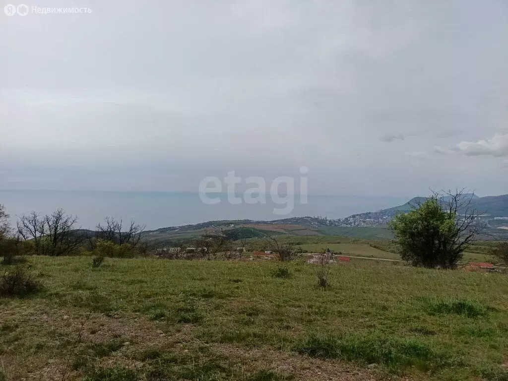 Участок в Республика Крым, муниципальный округ Алушта, село Лучистое ... - Фото 2