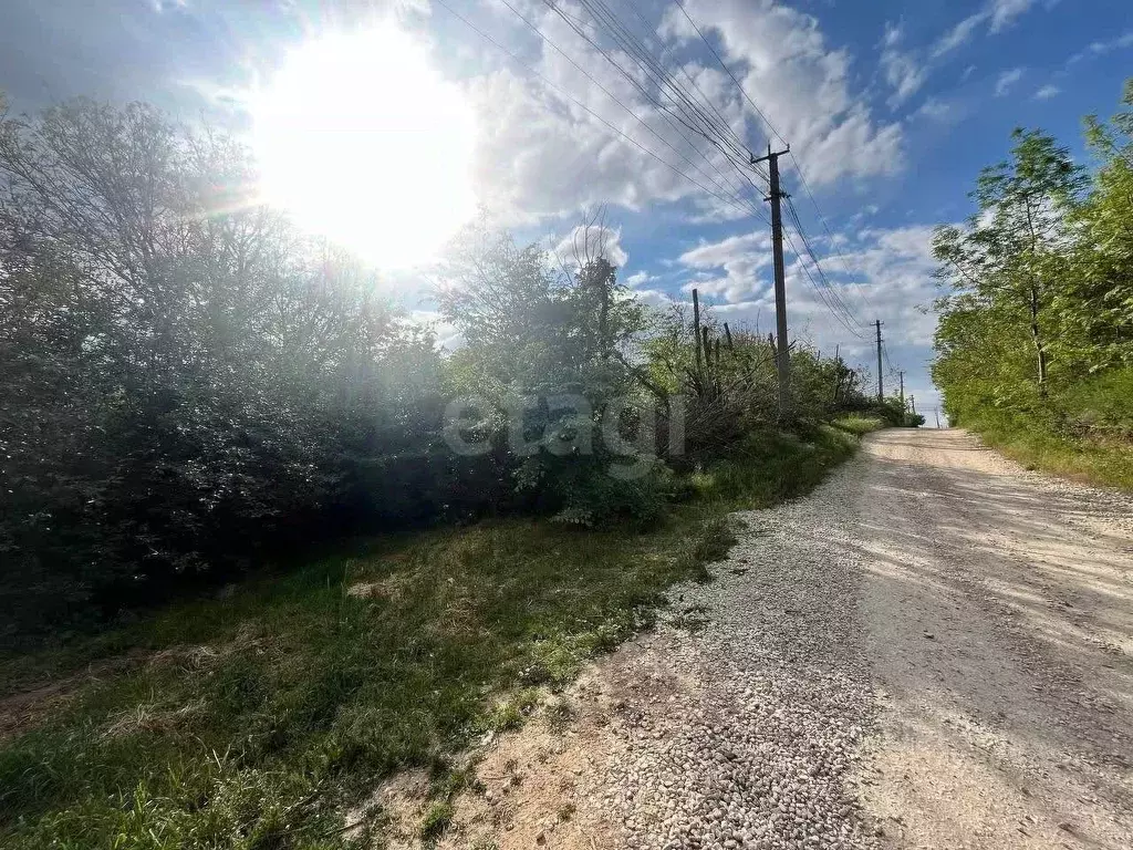 Участок в Крым, Симферопольский район, Добровское с/пос, с. ... - Фото 2