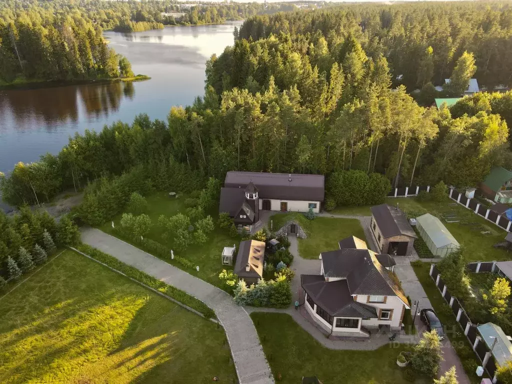 Коттедж в Ленинградская область, Выборгский район, Рощино пгт  (150 м) - Фото 1