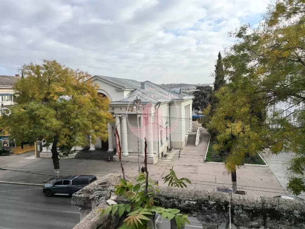 2-к кв. Севастополь ул. Ленина, 62 (56.1 м) - Фото 0