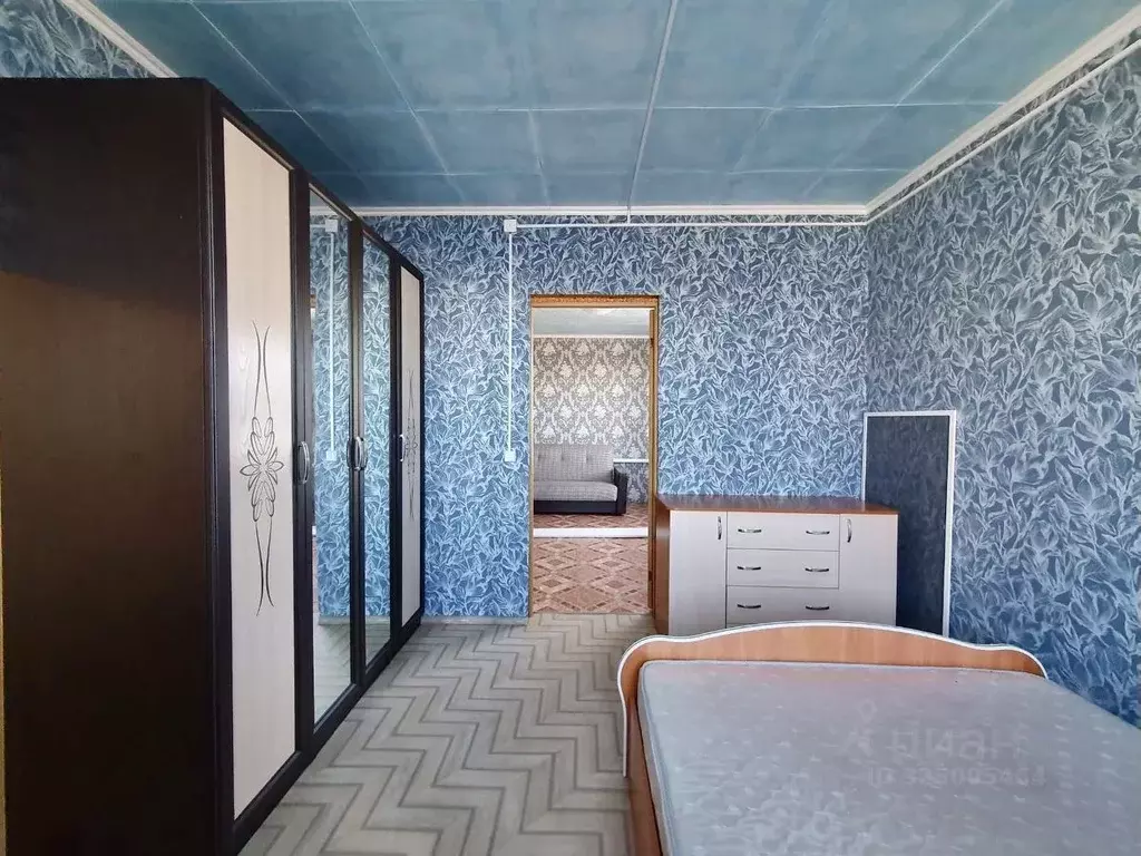 Дом в Омская область, Нововаршавский район, Большегривское рп пер. ... - Фото 1