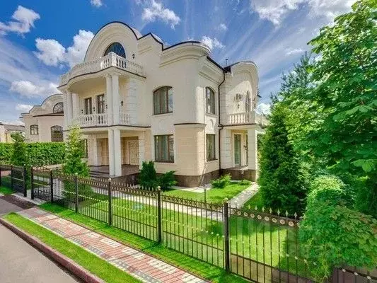 Коттедж в Московская область, Красногорск городской округ, с. ... - Фото 1