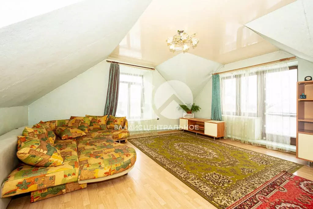 Дом в Новосибирск, улица 5 Декабря, 75 (241 м) - Фото 0