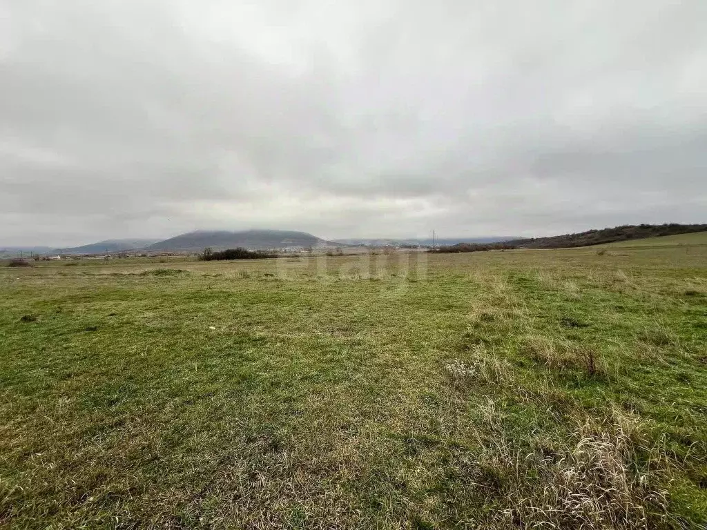 Участок в Крым, Симферопольский район, с. Доброе ул. Клубничная (6.0 ... - Фото 2