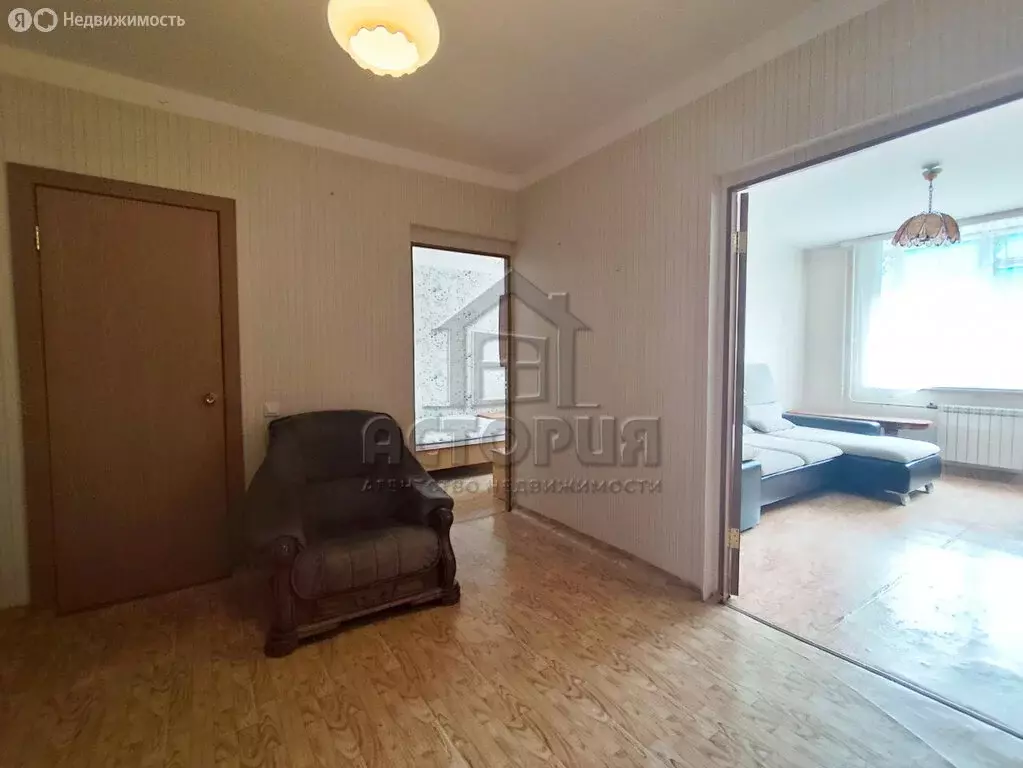 2-комнатная квартира: Красноярск, улица Алексеева, 27 (61.2 м) - Фото 0