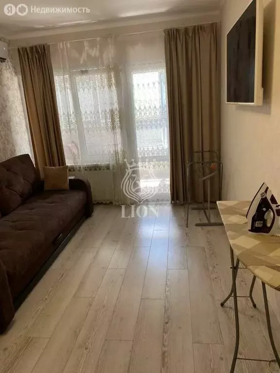 1-комнатная квартира: Алушта, улица 60 лет СССР, 27 (34.7 м) - Фото 1