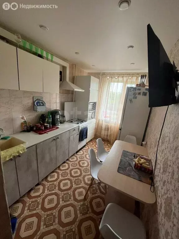 3-комнатная квартира: Энгельс, улица Тельмана, 43 (62 м) - Фото 1