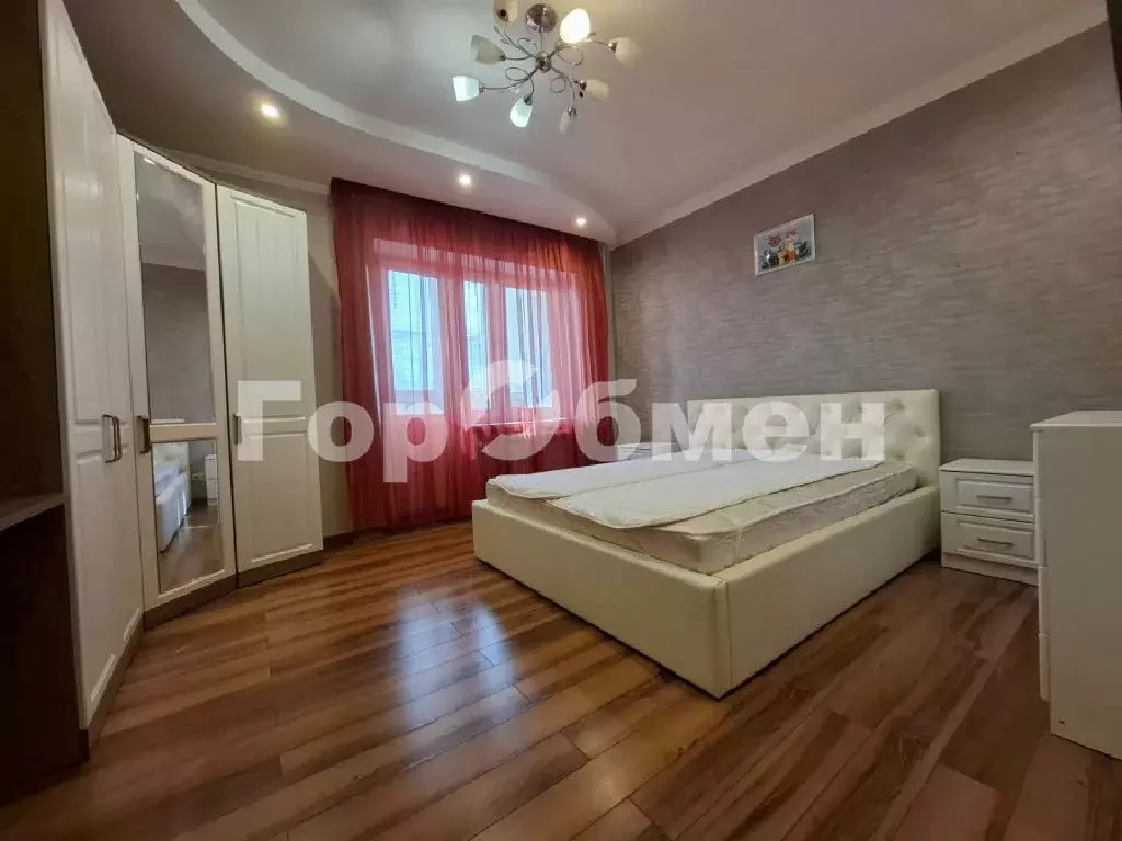 Продается 3-комнатная квартира - Фото 1