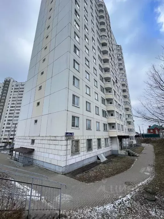 Помещение свободного назначения в Московская область, Лобня ул. ... - Фото 1