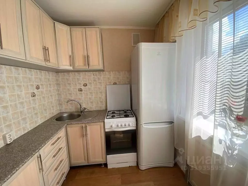 2-к кв. Оренбургская область, Оренбург Беляевская ул., 57 (40.3 м) - Фото 0