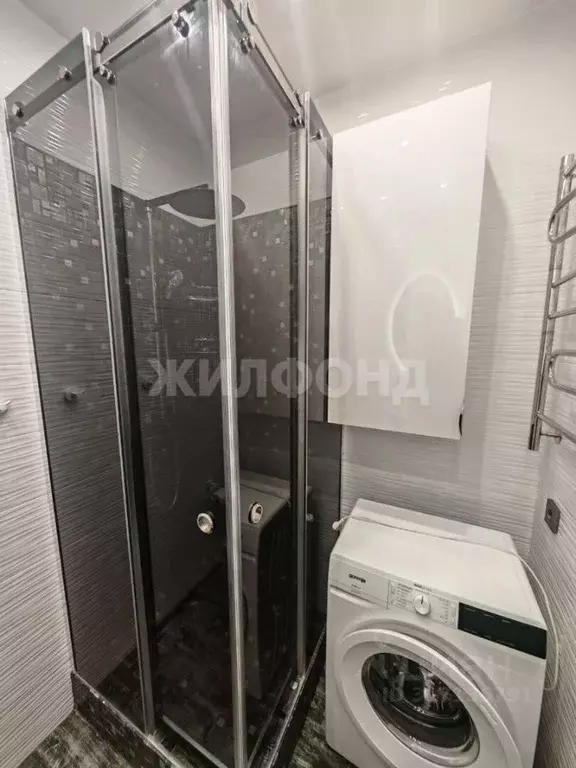 1-к кв. Новосибирская область, Новосибирск ул. Ясный Берег, 13 (42.0 ... - Фото 0