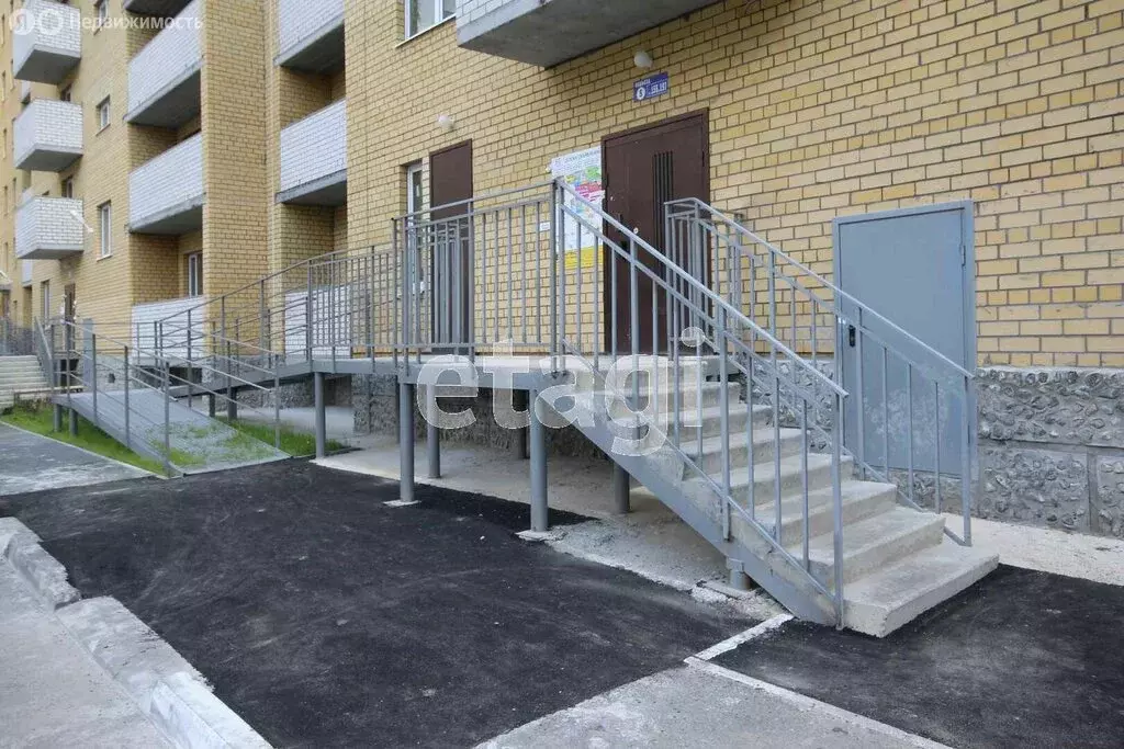 1-комнатная квартира: Тюмень, улица Избышева, 6 (39.2 м) - Фото 2