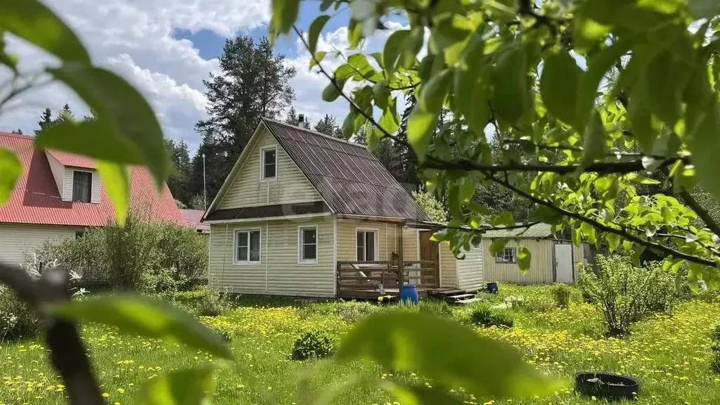 Дом в Ленинградская область, Киришский район, Будогощское городское ... - Фото 0