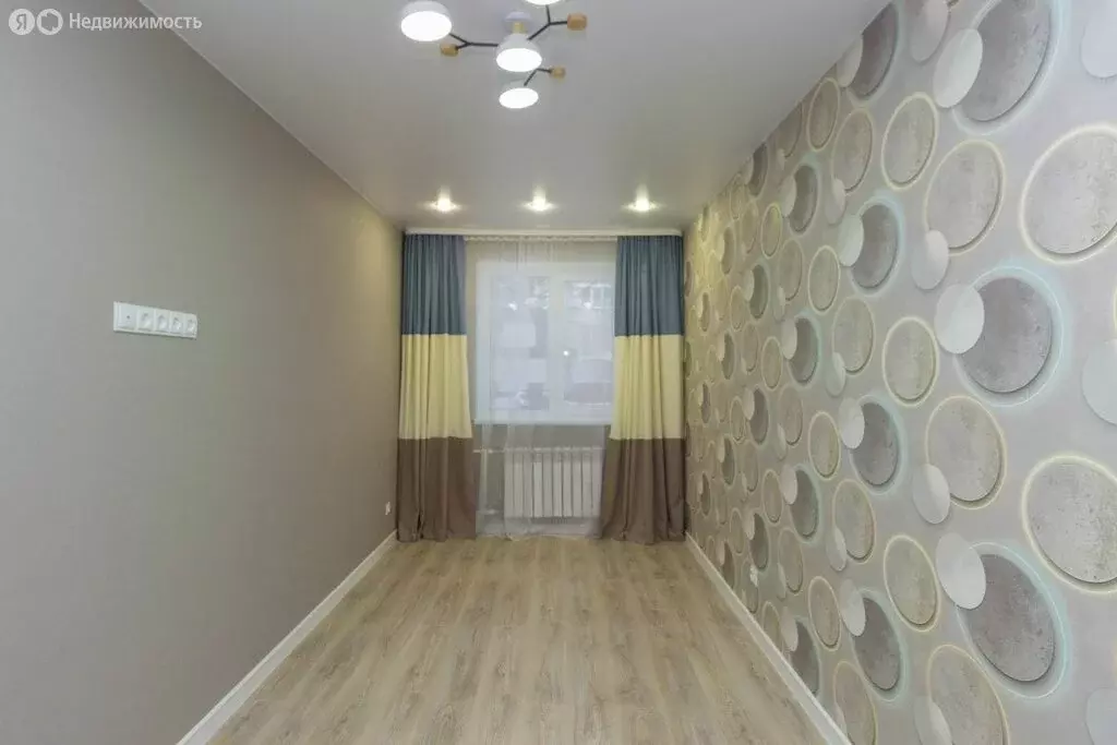 3-комнатная квартира: Омск, улица Дианова, 7Б (58.2 м) - Фото 2