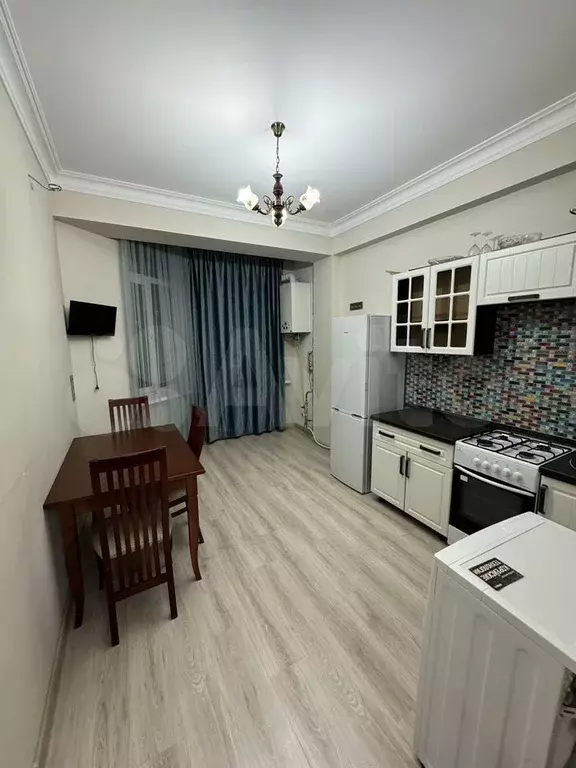 1-к. квартира, 50 м, 7/10 эт. - Фото 0