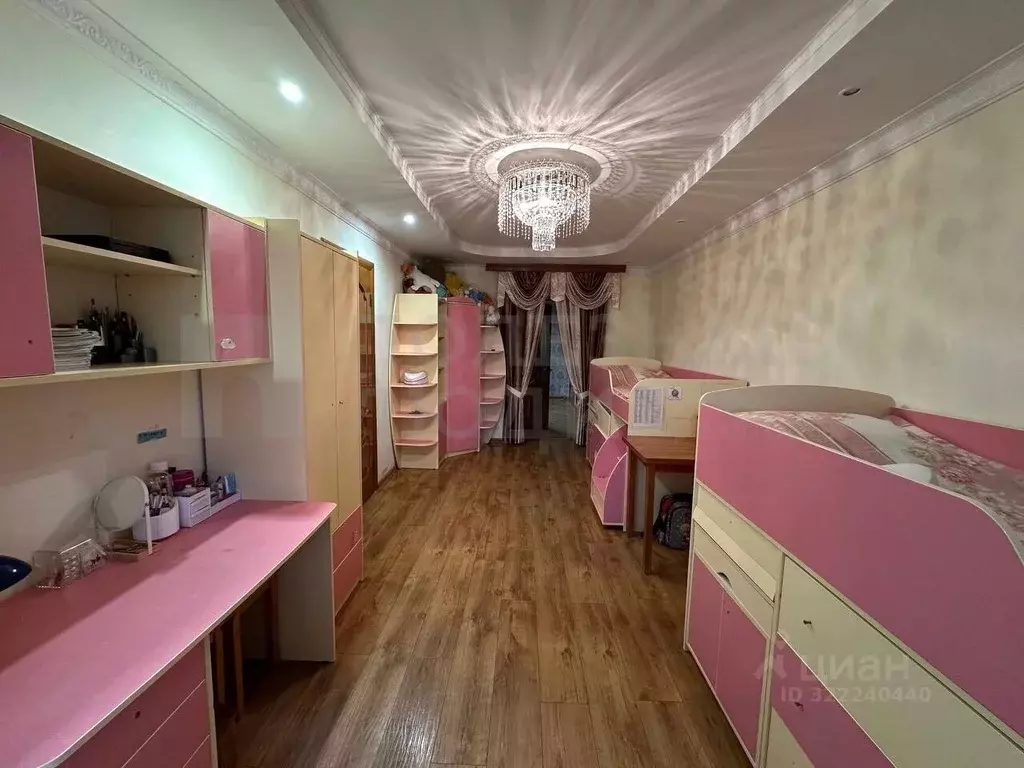 3-к кв. Новгородская область, Боровичи ул. Софьи Перовской, 86Б (85.5 ... - Фото 1