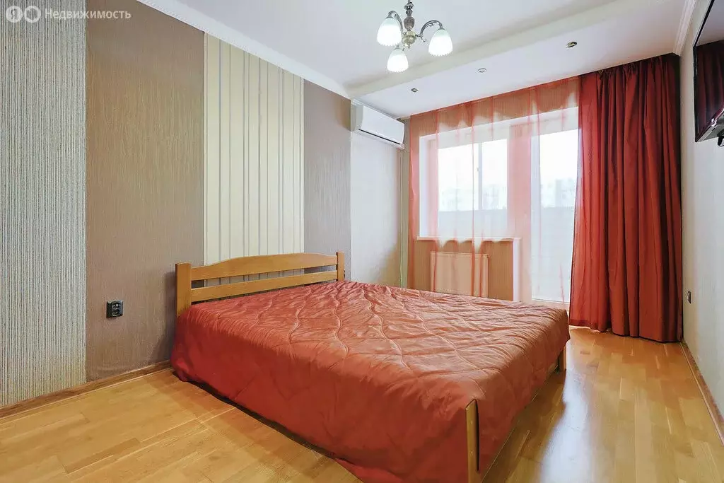 3-комнатная квартира: Калининград, улица Толбухина, 6 (81.6 м) - Фото 1