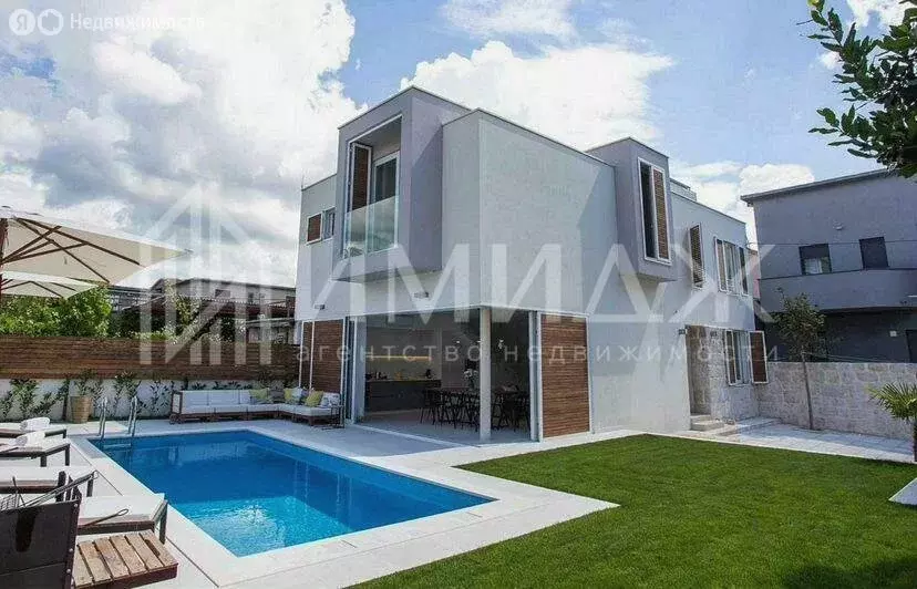 Дом в Сириус, Общинная улица, 12 (160 м) - Фото 1