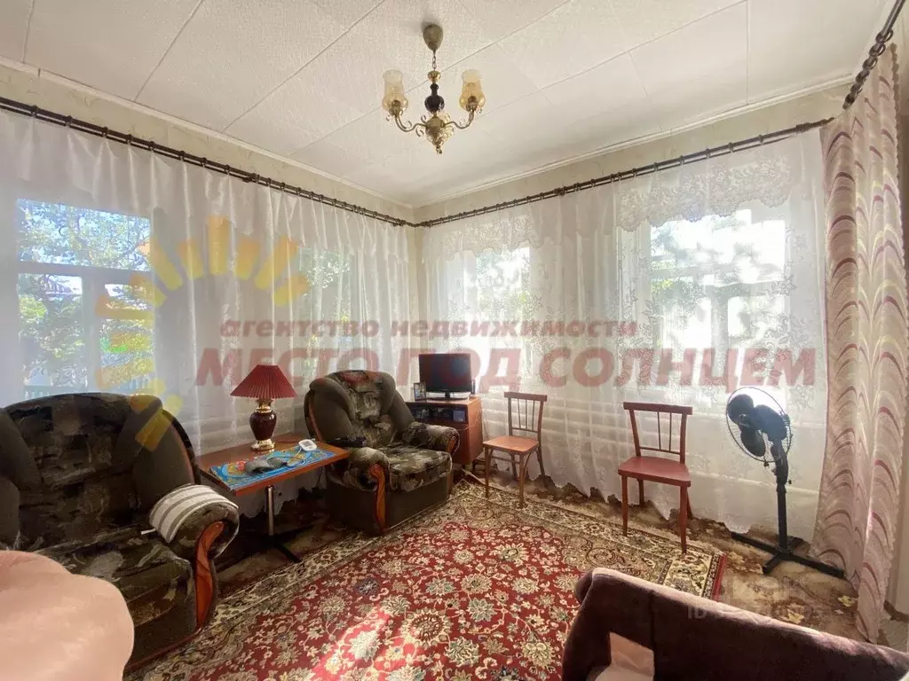 Дом в Краснодарский край, Ейский район, пос. Моревка ул. Комсомольская ... - Фото 0