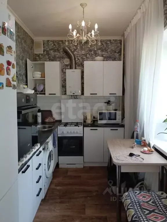 3-к кв. Саратовская область, Саратов Аткарская ул., 31 (59.8 м) - Фото 0