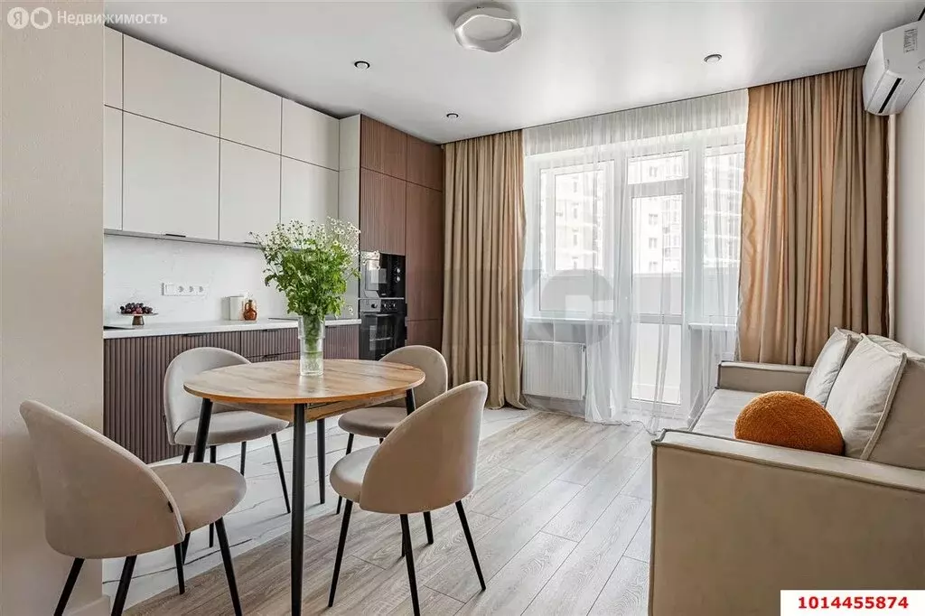 2-комнатная квартира: Краснодар, Домбайская улица, 55к7 (64.4 м) - Фото 1