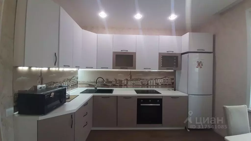 2-к кв. Тюменская область, Тюмень ул. Муравленко, 11 (60.0 м) - Фото 1