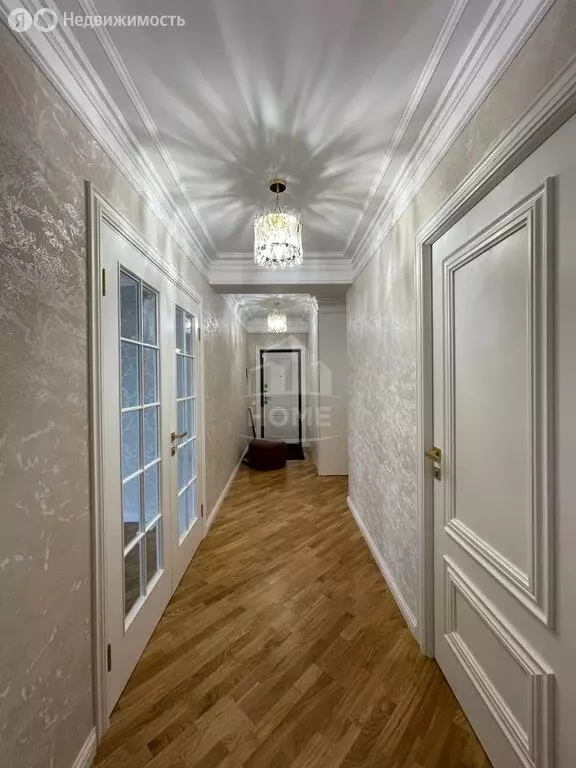 3-комнатная квартира: Махачкала, улица Ушакова, 7 (90 м) - Фото 0
