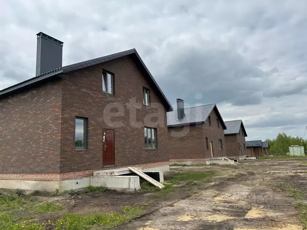 Дом в Тульская область, Новомосковск городской округ, д. Кресты ул. ... - Фото 1