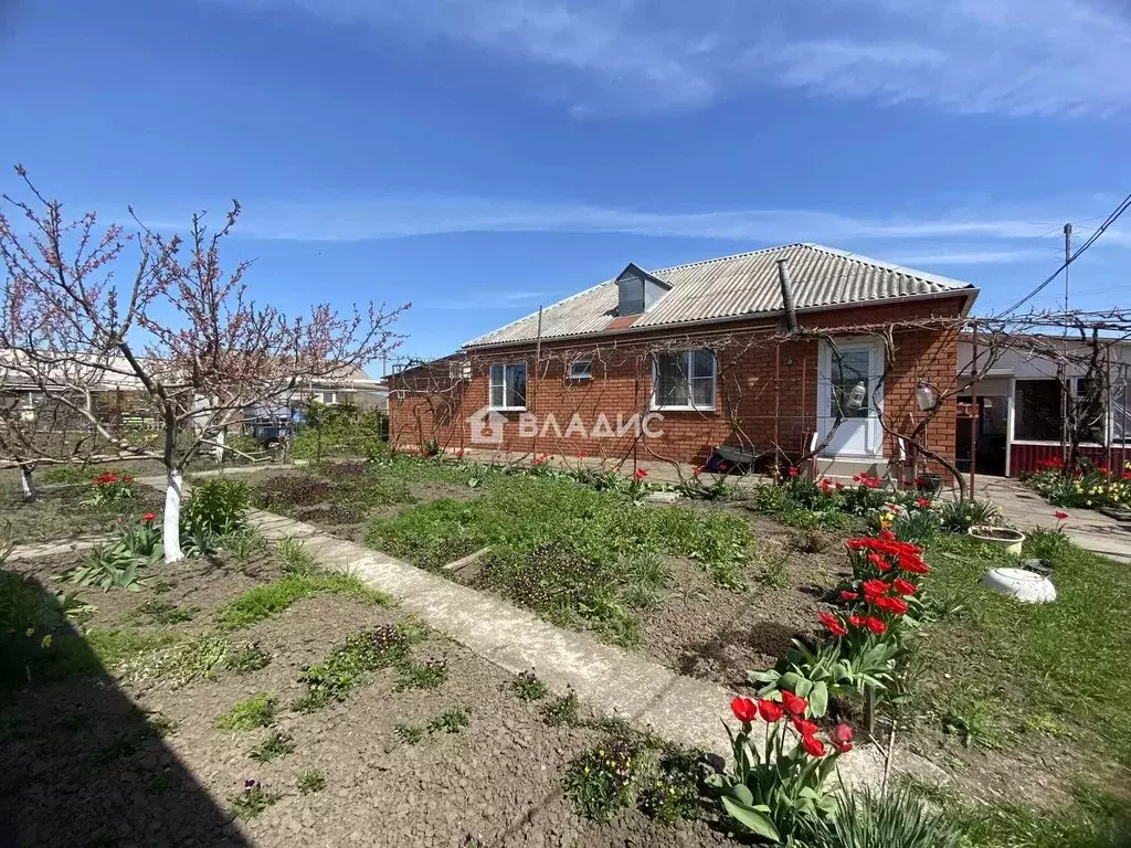 Дом в Краснодарский край, Ейское городское поселение, пос. ... - Фото 1