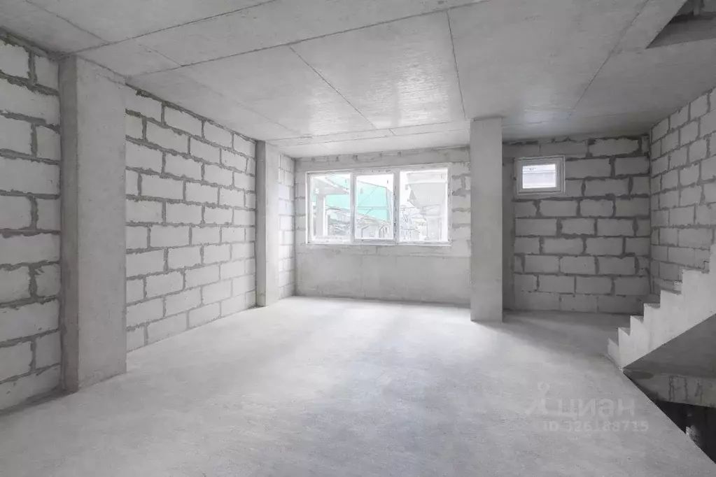 Гараж в Крым, Ялта ул. Красных Партизан (74 м) - Фото 2