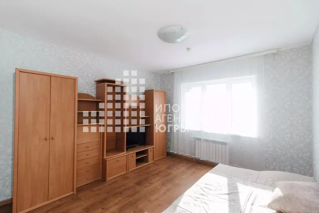 1-к кв. Ханты-Мансийский АО, Ханты-Мансийск Югорская ул., 1 (33.2 м) - Фото 1