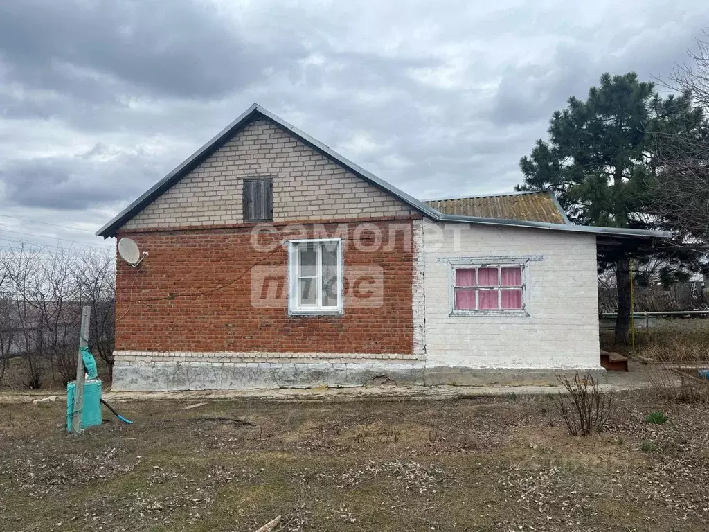 Дом в Калмыкия, Сарпинский район, с. Уманцево  (74 м) - Фото 1