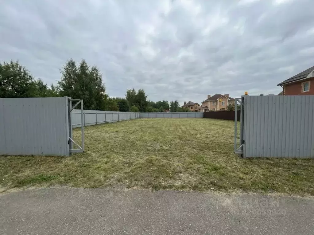 Участок в Московская область, Истра муниципальный округ, д. ... - Фото 1