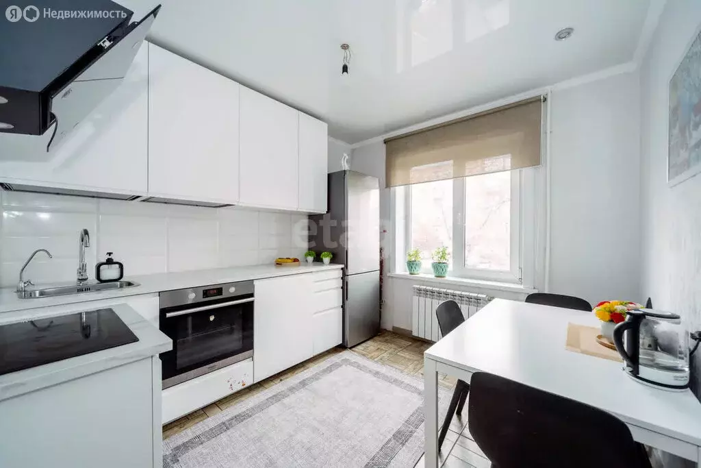 3-комнатная квартира: Бийск, Стахановская улица, 1 (63.9 м) - Фото 2