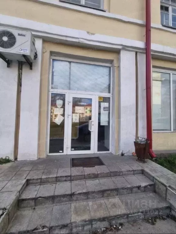 Помещение свободного назначения в Карелия, Сегежа ул. Ленина, 3 (123 ... - Фото 1