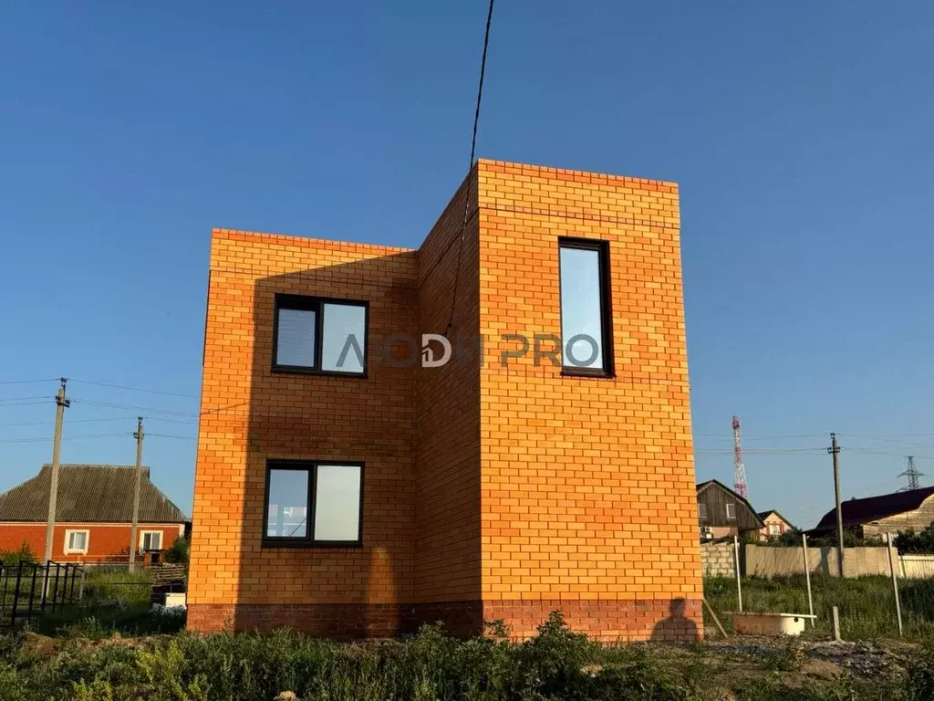 Дом в Саратовская область, с. Сторожевка ул. Дружбы, 7 (130 м) - Фото 1