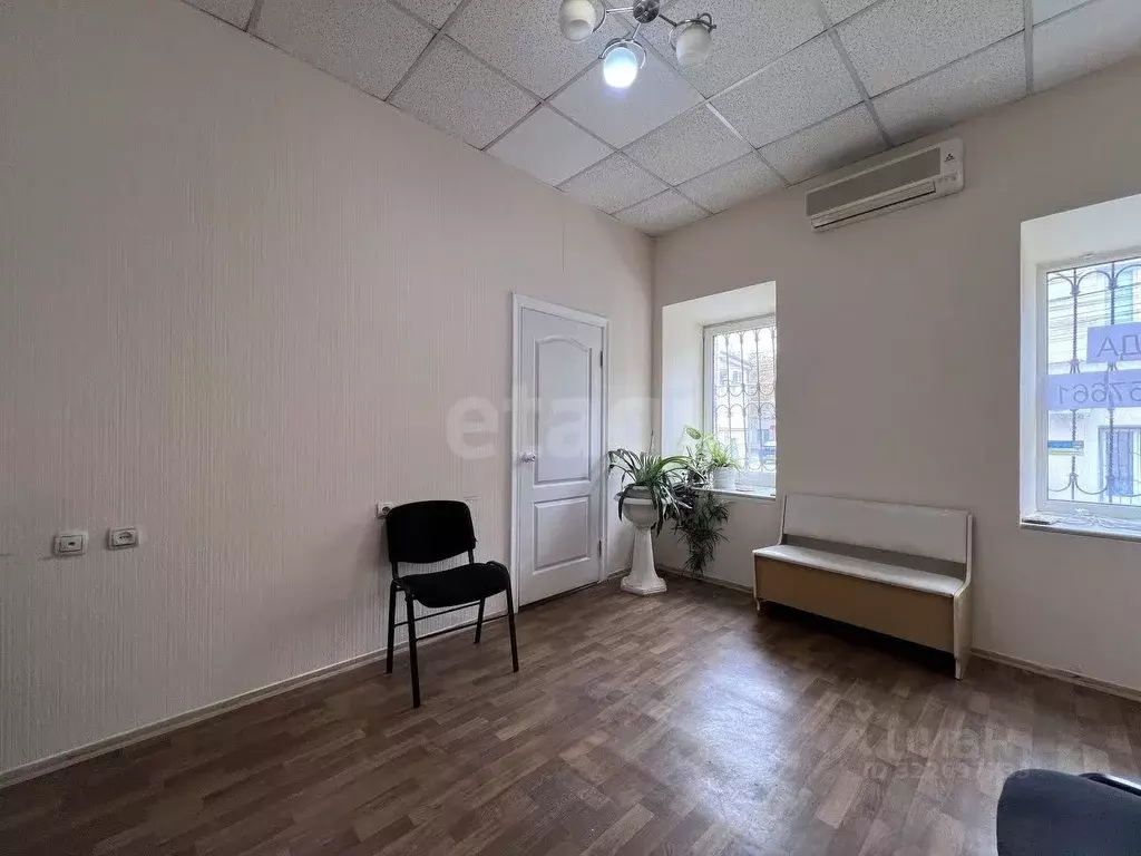 2-к кв. Крым, Симферополь ул. Некрасова (40.4 м) - Фото 1