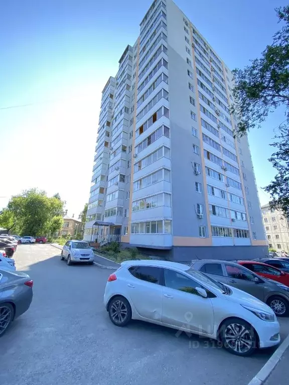 3-к кв. Челябинская область, Магнитогорск ул. Советской Армии, 29/3 ... - Фото 0