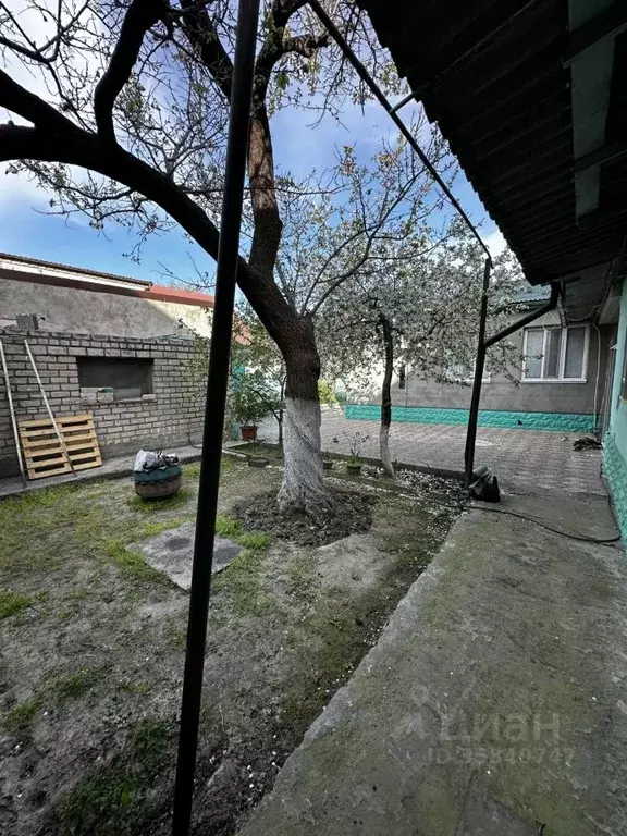 Дом в Дагестан, Махачкала ул. Таркинского (100 м) - Фото 1