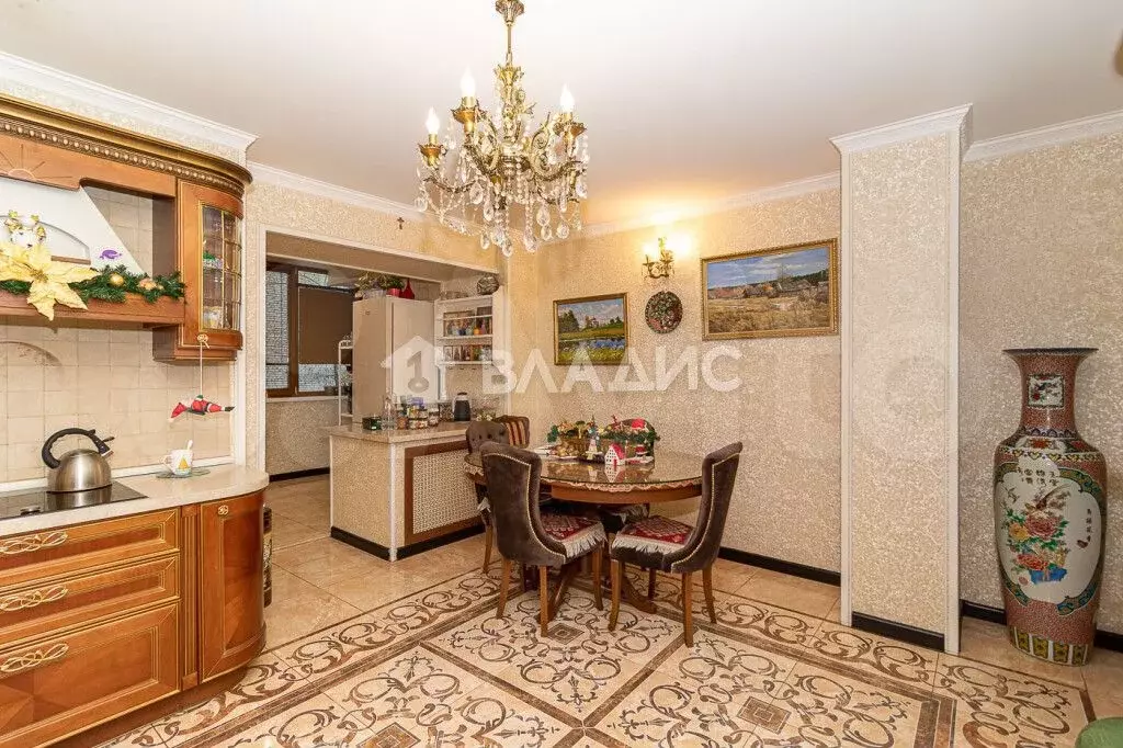 3-к. квартира, 145 м, 2/9 эт. - Фото 1