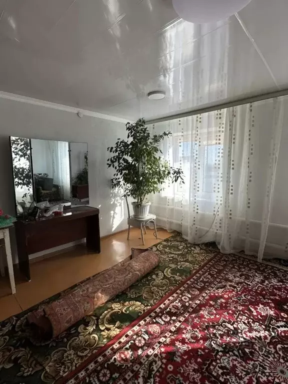 Дом в Саратовская область, Татищевский район, Октябрьское ... - Фото 1