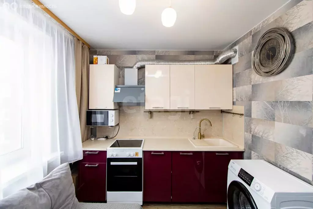 1-комнатная квартира: Тюмень, улица Софьи Ковалевской, 11 (32.9 м) - Фото 2