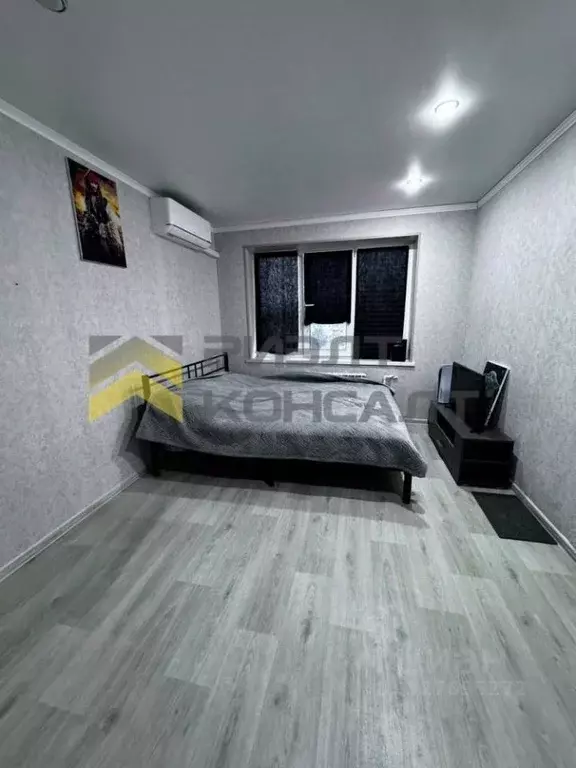 1-к кв. Омская область, Омск ул. 75-й Гвардейской Бригады, 1А (30.0 м) - Фото 0