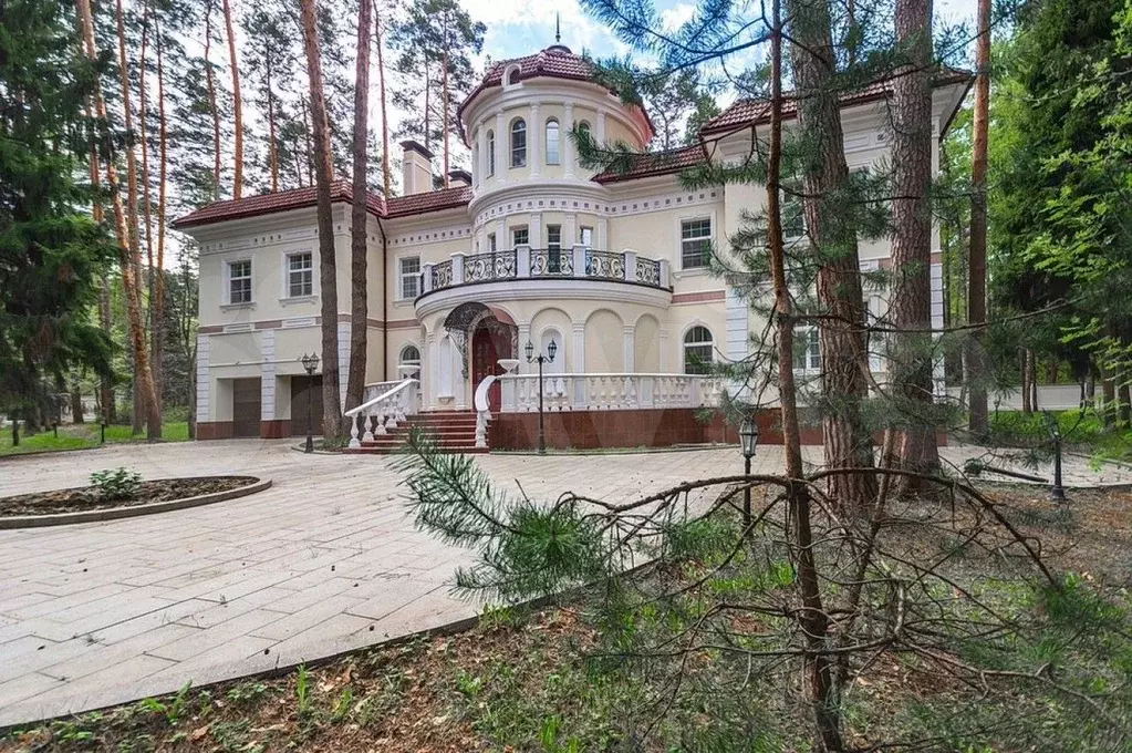 Дом 1250 м на участке 50 сот. - Фото 1