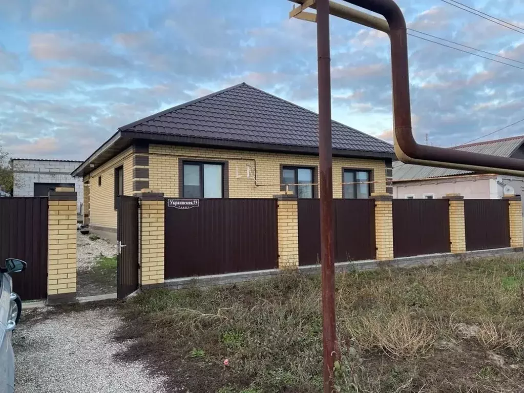 Дом в Самарская область, Октябрьск Украинская ул., 73 (100 м) - Фото 0