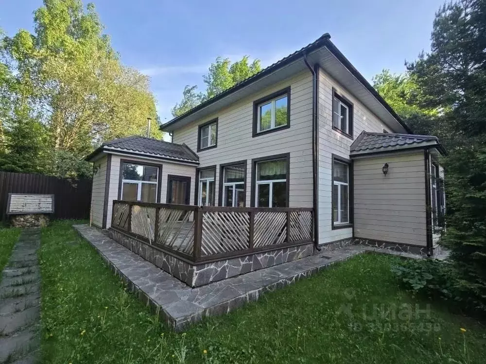 Дом в Московская область, Одинцовский городской округ, д. Белозерово ... - Фото 1