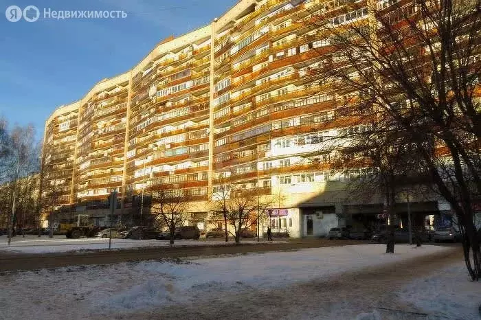 3-комнатная квартира: Тюмень, улица Республики, 92 (63.8 м) - Фото 1