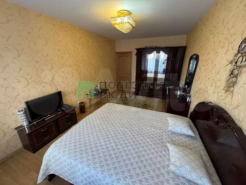 3-к. квартира, 95 м, 4/10 эт. - Фото 0
