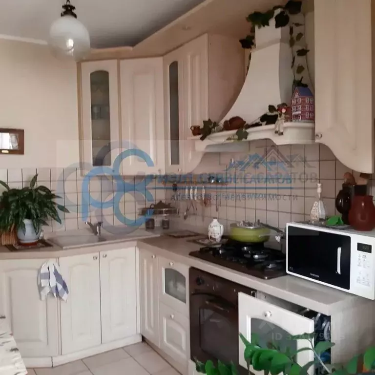 Комната Саратовская область, Саратов ул. Имени А.И. Куприянова, 8 ... - Фото 1